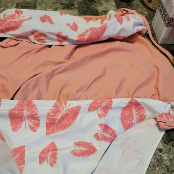 Bathing Suit - Picture 3 of 3